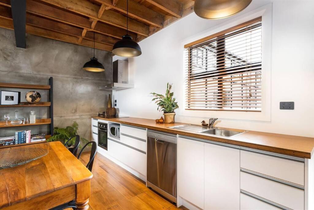 Apartment 4 - Haddin Court - Chic Ny Loft Style Blenheim Bagian luar foto